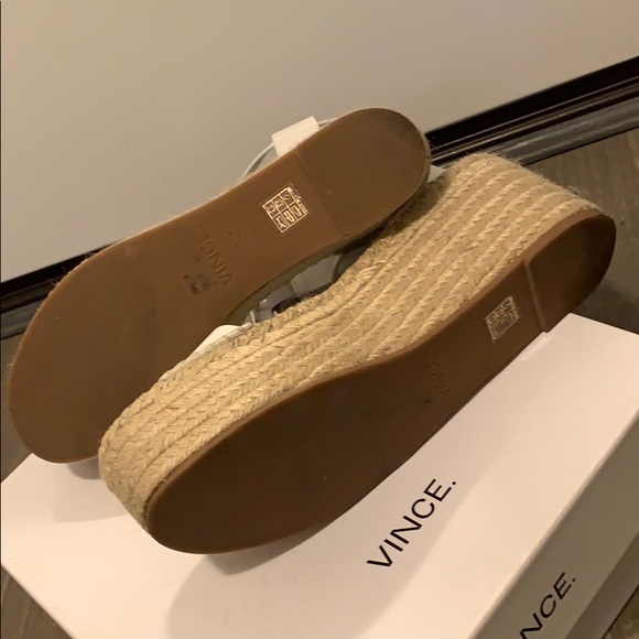 Vince sandals size 9 - Picture 4 of 4